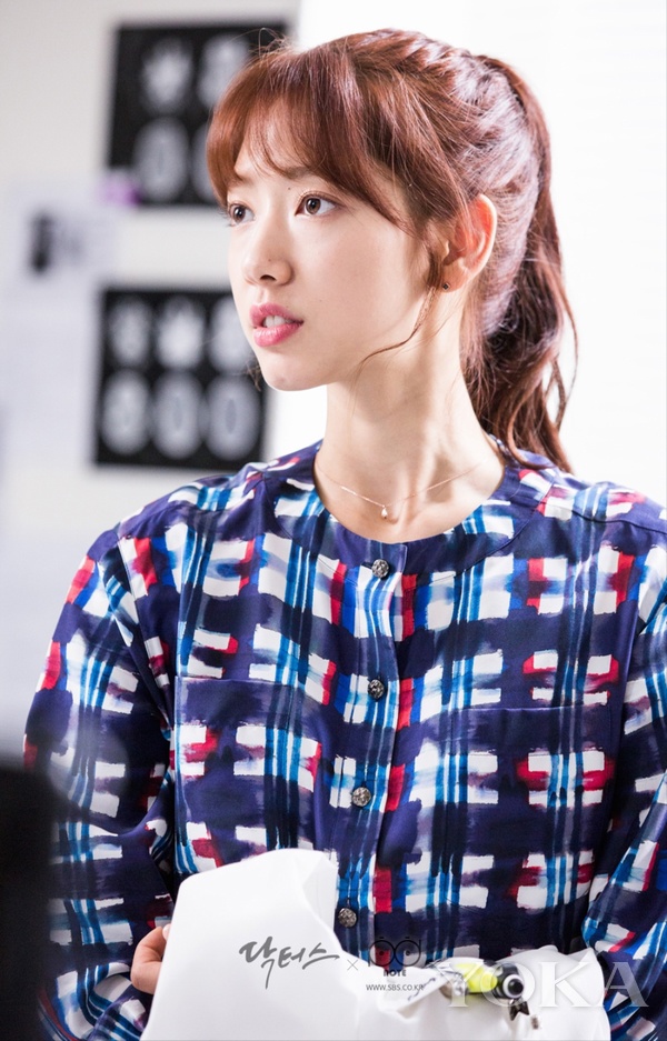 朴信惠中长内扣发型,朴信惠的短发发型