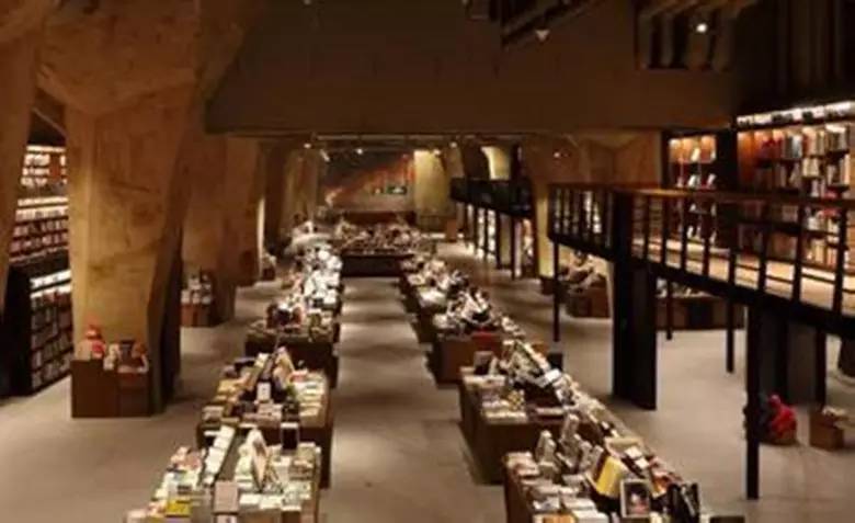 约吗成都这9个地方：只有下雨天才好玩！