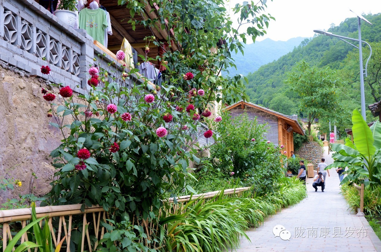 古村焕新颜，乡愁留心间