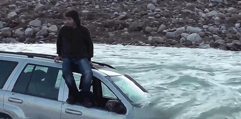 暴雨天气行车这6点要谨记,暴雨来袭雨天开车要注意哪些地方