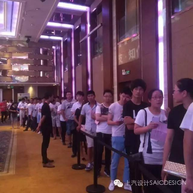 荣威2016rx5互联网自动版,荣威全新rx5模型