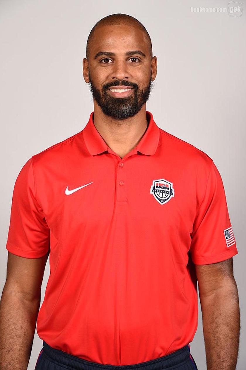 新星收集器！美国男篮选拔队定妆照公布