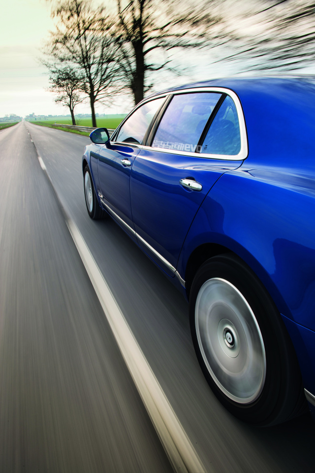 宾利慕尚极致版和长轴距版的区别,宾利慕尚极致版限量100台