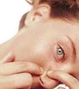 用手挤黑头的方法,用手挤痘痘和黑头