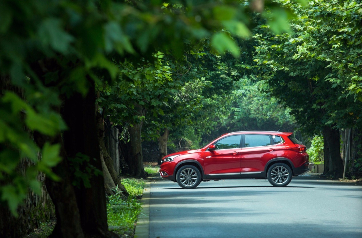 凹凸匠心榜:是怎样的一款车,能让他心甘情愿当司机