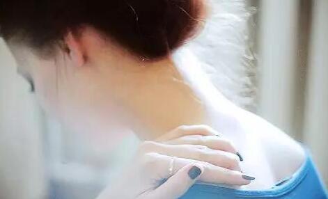 颈椎病生理曲度变直怎么锻炼,颈椎病最好锻炼方法抬高手臂