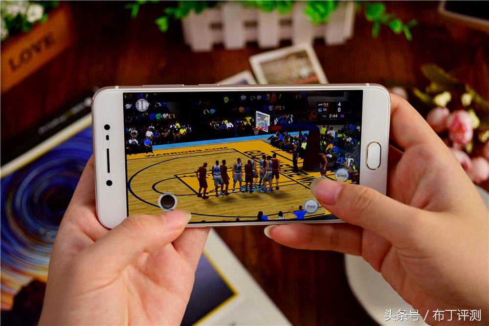 vivox71600万柔光双摄,vivox7拍照效果