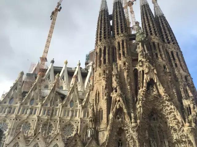 西班牙巴塞罗那自由行热门攻略,西班牙怎么玩