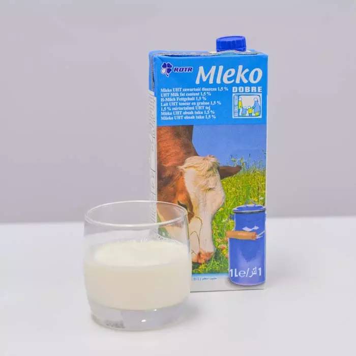 牛奶喝多出汗有奶味,牛奶喝多了出汗感觉有奶味