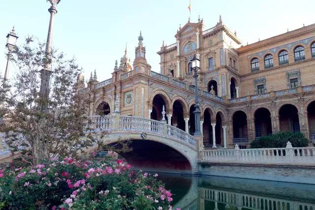 成都一套房的钱，在国外可以买些啥？看完我整个人都不好了