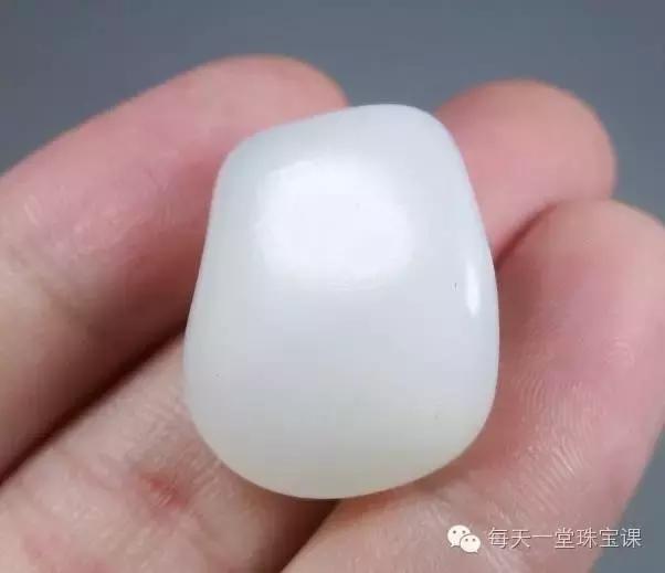 几百块钱的羊脂白玉,几百块钱的羊脂玉是真的吗