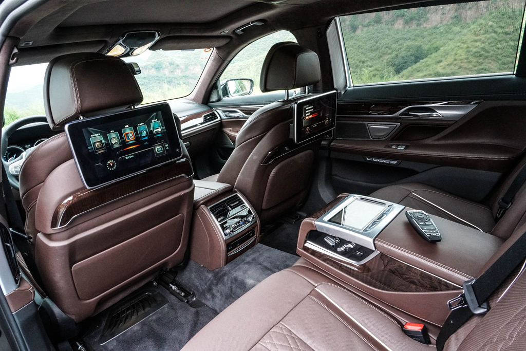 后排至上的它如何诠释驾驶乐趣体验BMW740Li