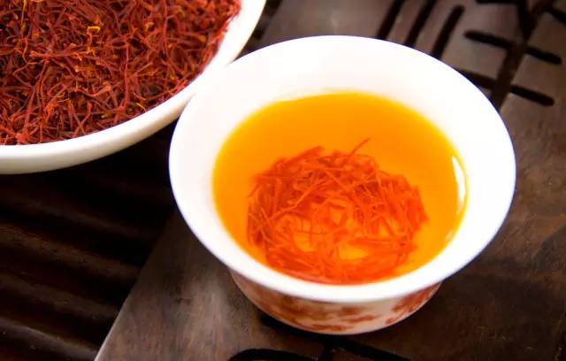 藏红花花朵真假区别图,藏红花压扁真假辨别视频