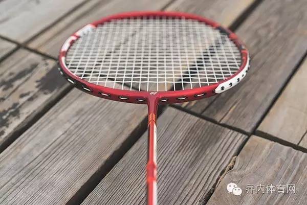 弓剑之后,谁将坐上平衡拍的铁王座?——YONEXDUORA7双刃战拍评测