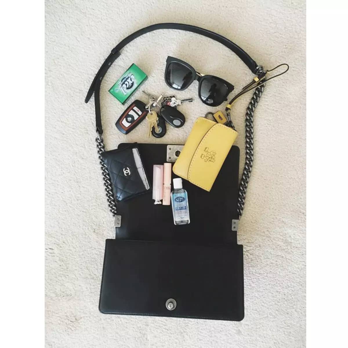 粉丝寄来的包,粉丝寄来了一箱包包