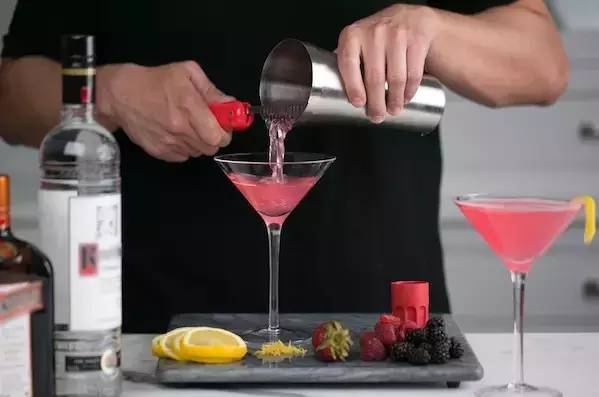 十二星座中最爱狮子座的星座,十二星座的狮子座最爱的是什么