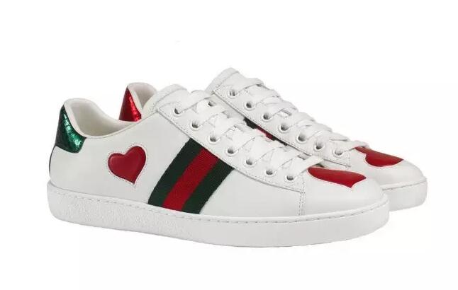 轻奢精致小白鞋,轻奢的小白鞋