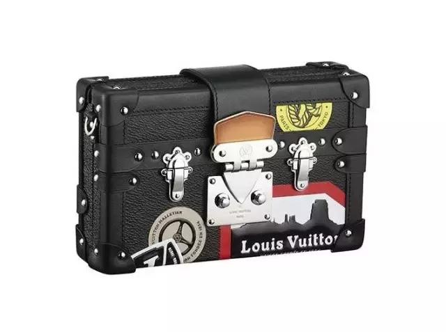 lv最新款脑洞也太大了吧,lv新款比之前多了两条线