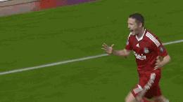 足球十大搞笑进球动图,足球搞笑进球动图gif图片