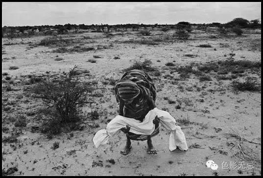 经历了枪林弹雨的岁月,经历了战场的腥风血雨