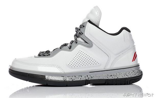 李宁李宁进击减震耐磨防水篮球鞋,篮球营养贴