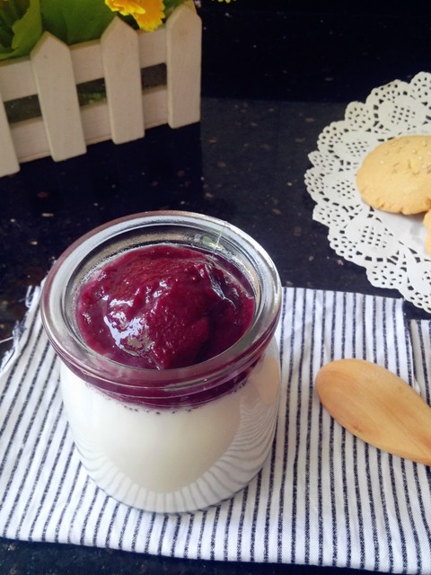 不用烤箱也可以做的酸奶食品,在家制作酸奶可以不用放微波炉吗