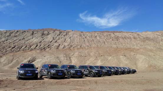 超多美图慎入！开神车，走丝路，这些不可思议的美景就在中国！