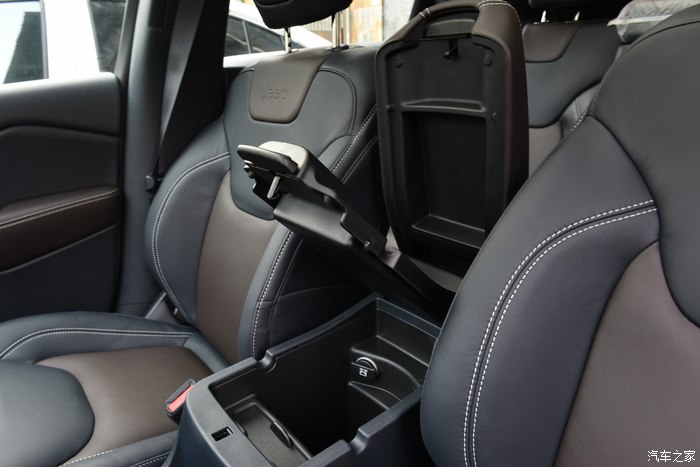 酷斯特女王再次登场：16款2.4L领先版自由光提车作业