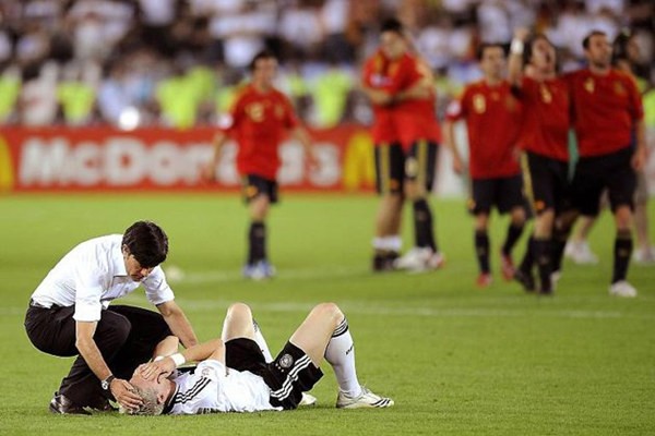 施魏因斯泰格告别,施魏因斯泰格告别仪式