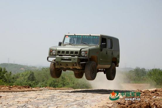 军用东风猛士高清图片,解放军部队军车图片