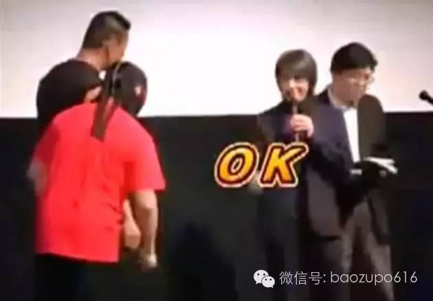 周星驰受外国主持人挑衅视频,周星驰外国上节目时被侮辱