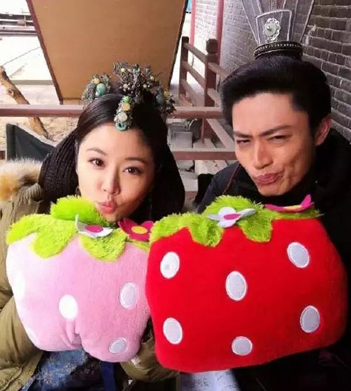 情人节送花清明节也送花,情人节送花还送礼物不