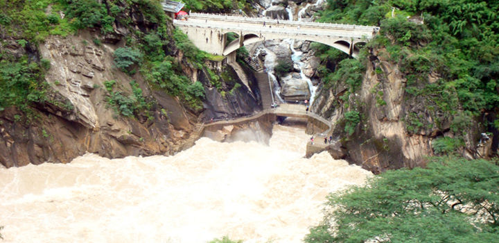 丽江虎跳峡的来历传说