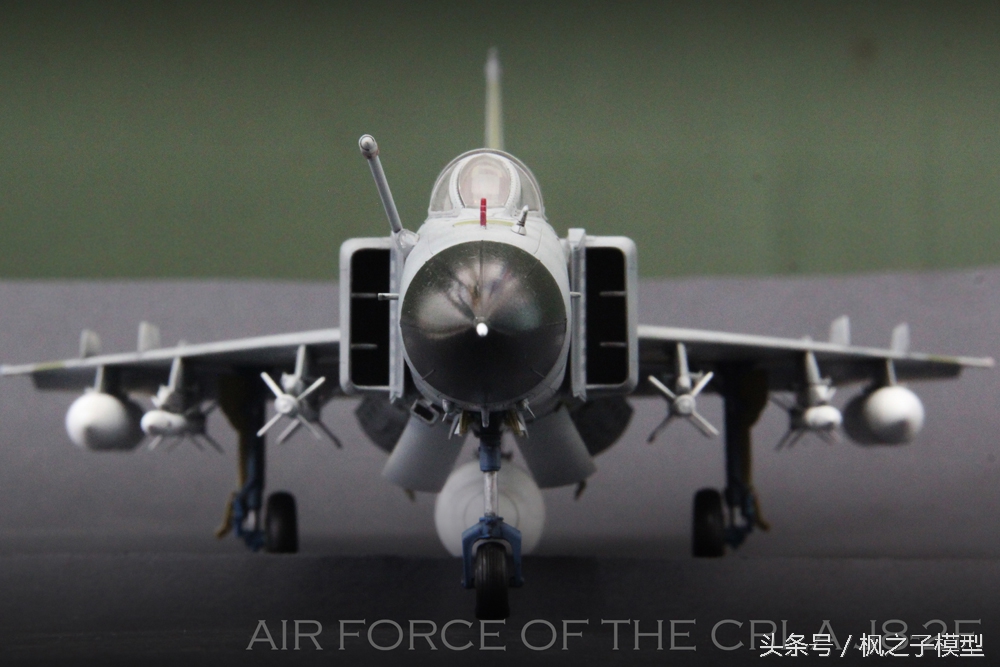 向英雄致敬—歼8Ⅱ—81192模型