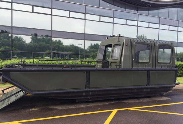 王室白宫都在用他的发明，他本人最爱搜集飞机汽艇