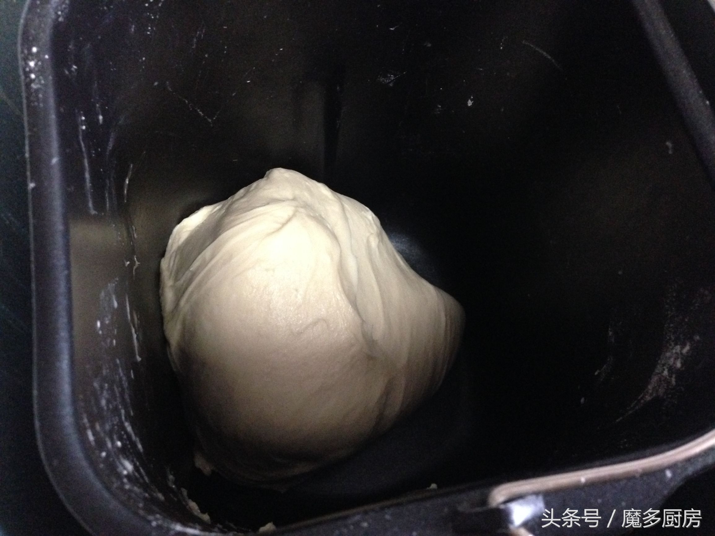 自己做的面包很健康,自己做的面包酥香柔软