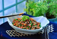 第一美食阿飞韭菜炒河虾,第一美食韭菜炒河虾做法