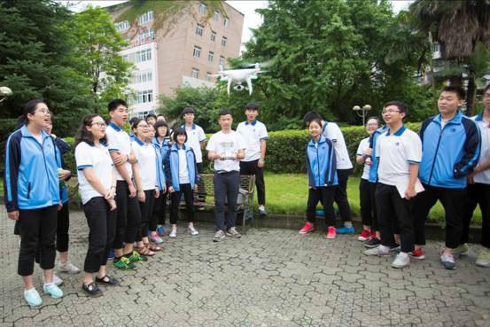 超多美图慎入！开神车，走丝路，这些不可思议的美景就在中国！