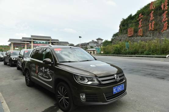 超多美图慎入！开神车，走丝路，这些不可思议的美景就在中国！