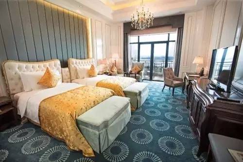 七月酒店开业,七月份的酒店