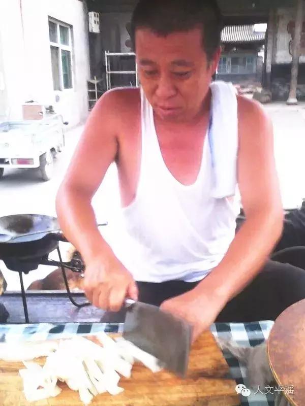 走在平遥古城的大街上,平遥的沿途风景