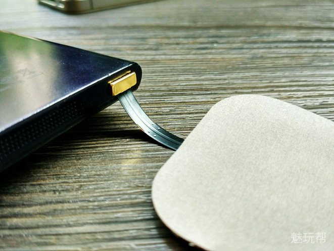 手机壳有贴片可以无线充电,手机壳贴了个贴片能无线充电吗