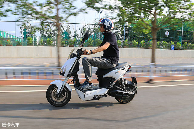 爱卡通勤日记（3）雅迪Z3电动车全体验