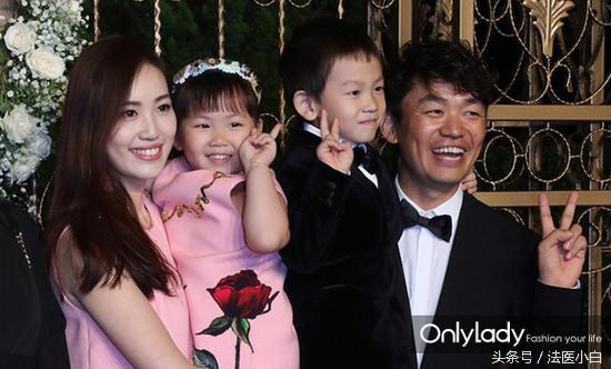 怎么查询亲子鉴定报告的可靠性,亲子鉴定结果是97.99%是亲生的吗