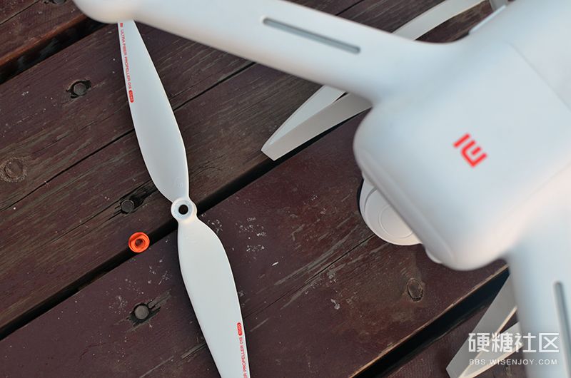 小米无人机有多厉害视频,小米年轻人的第一台轰炸机