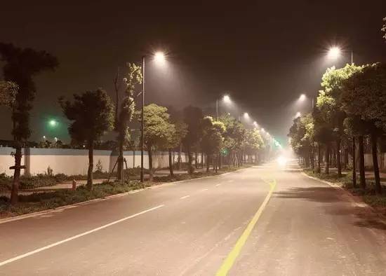 欧特朗与欧普照明哪个好,欧特朗与欧普灯具哪个好