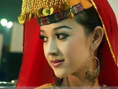 楼兰姑娘玫瑰玫瑰,楼兰姑娘合拍