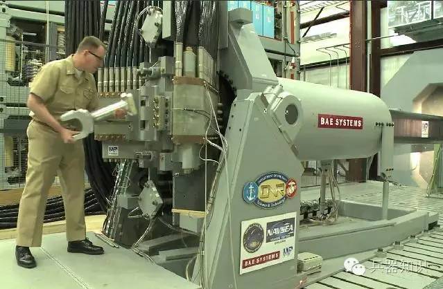 电磁轨道炮和火炮区别,电磁炮和传统火炮相比有何优势