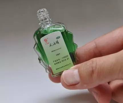 警示台丨风油精+润喉片+正确使用=“爽”嗨一夏