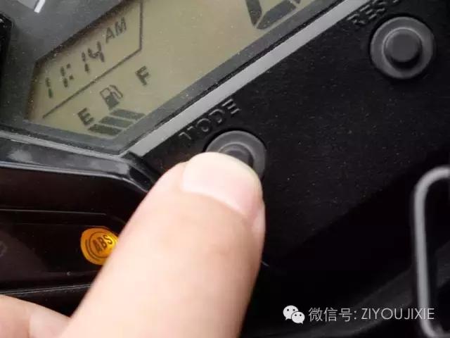 2017款ninja250和18款,ninja250排气四缸对比r6